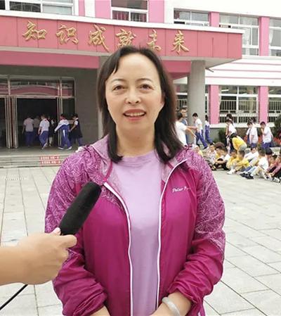 谭晓彤多元魅力璀璨瞬间，最新视频展现风采
